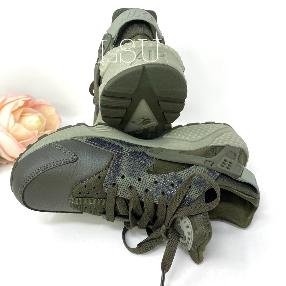 Nike Air Huarache Run PRM Cargo Khaki W AUTHENTIC - Picture 7 of 8